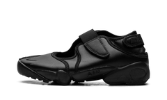 Air Rift Wmns"Triple Black" HM5737 002