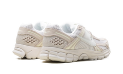 Zoom Vomero 5 WMNS "Phantom Light Bone" HQ0458 003