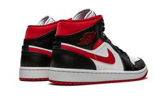 1 Mid "Metallic Red" 554724 122