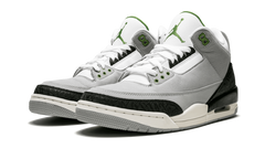 3 Retro "Chlorophyll" 136064 006
