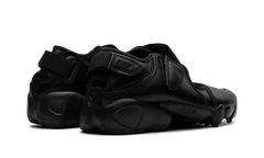 Air Rift Wmns"Triple Black" HM5737 002