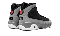 9 Retro "Particle Grey" CT8019 060