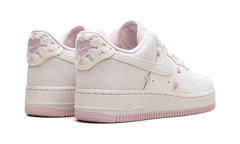Air Force 1 Low WMNS"Valentine's Day" HV5992 111